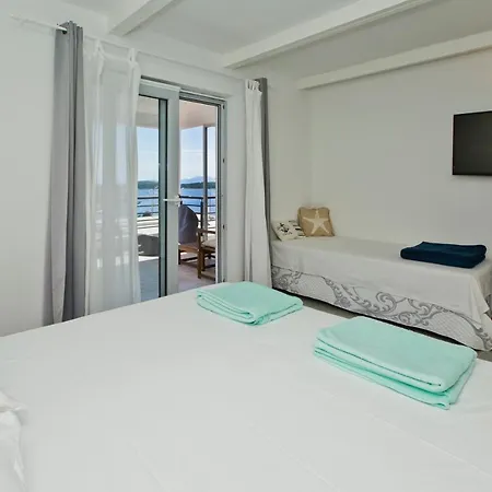 Apartment Rino Hvar Town